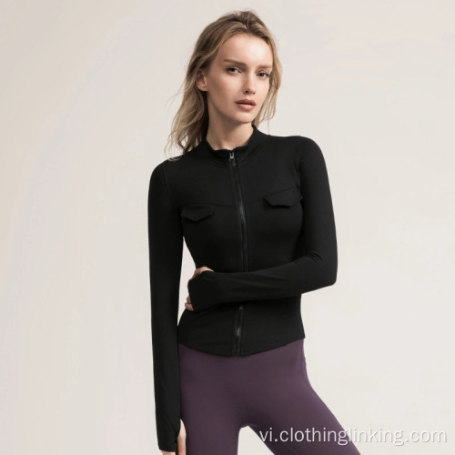 Cô gái tập luyện Yoga Running Jacket